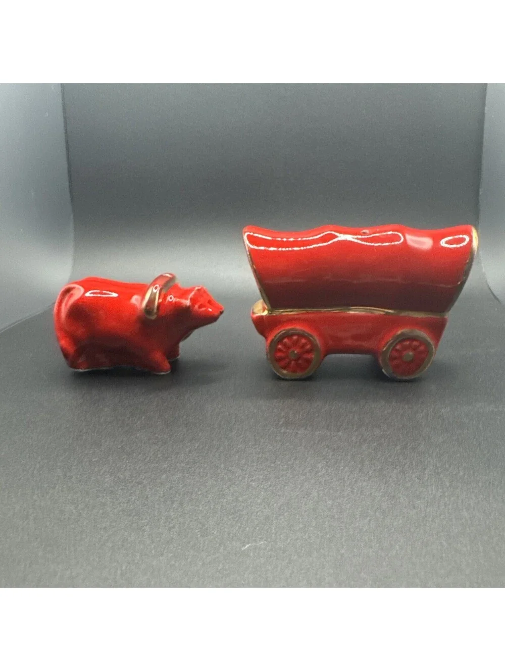 Vintage Chicago Illinois Red Wagon And Bulls Salt And Pepper Shakers